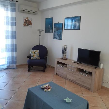 A Casa Di Loretta Apartman Terrasini Kültér fotó