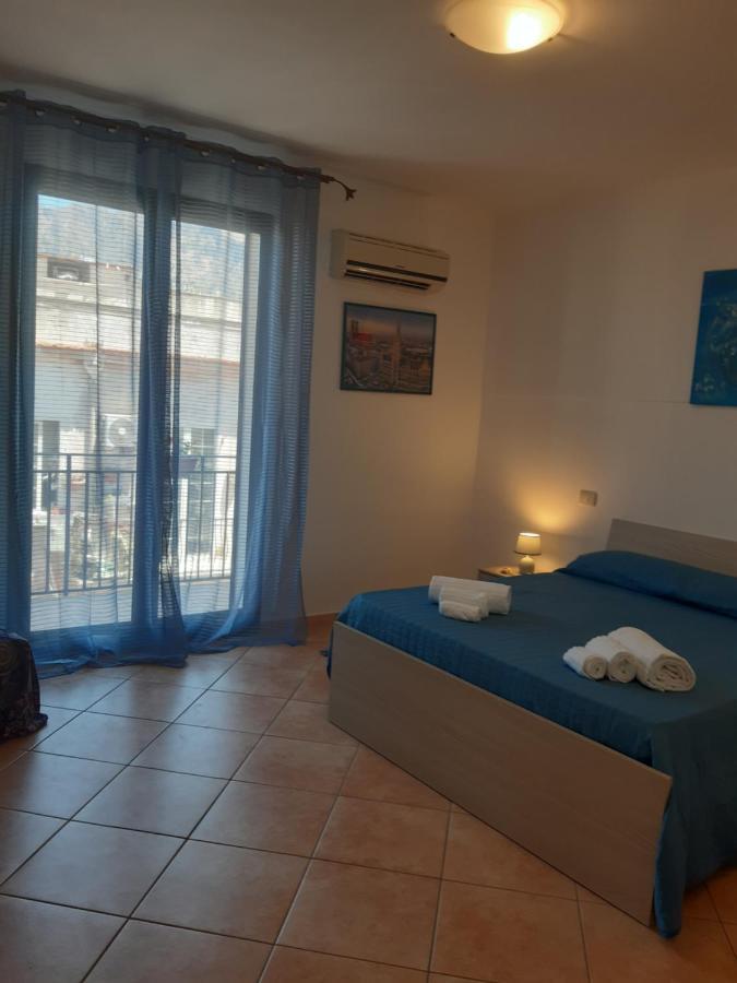 A Casa Di Loretta Apartman Terrasini Kültér fotó
