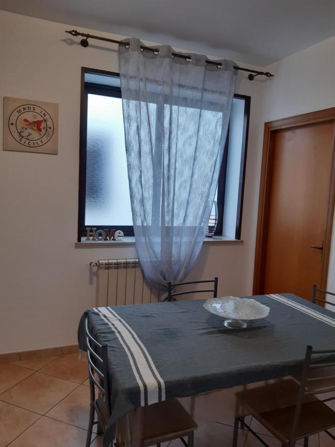 A Casa Di Loretta Apartman Terrasini Kültér fotó